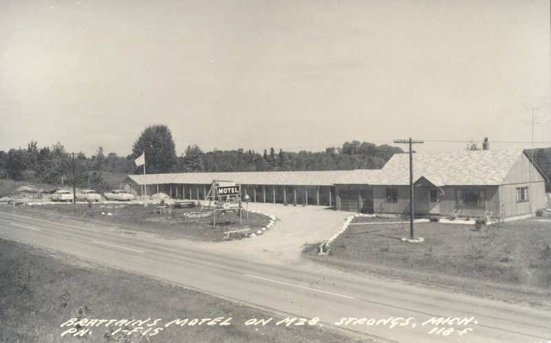 Brattains Motel on M-28 - Old Postcard (newer photo)